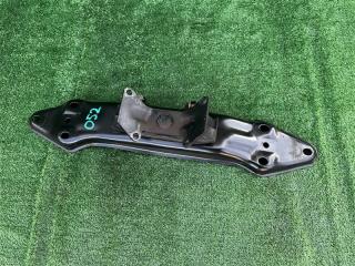 Подушка кпп Subaru Forester 2004(052)