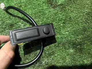 Запчасть кнопка открывания багажника Nissan X-TRAIL 2014(0132)