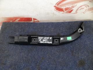 Запчасть кронштейн бампера заднего центральный правый SEAT LEON (2005-2012)