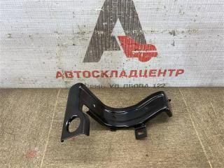 Фото запчасти кронштейн конденсера ( радиатора кондиционера ) правый HONDA CR-V 3 (2007-2012) Б/У запчасть Запчасть кронштейн конденсера ( радиатора кондиционера ) правый HONDA CR-V 3 (2007-2012)