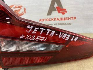 Фонарь левый - вставка в дверь / крышку багажника VA3