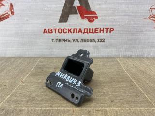 Запчасть кронштейн бампера переднего боковой левый МОСКВИЧ Москвич-3