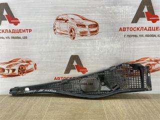 Накладка ветрового стекла (жабо) правая LADA LARGUS