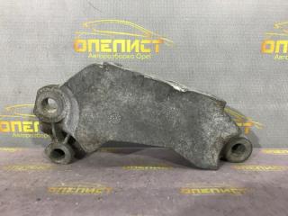 Запчасть кронштейн двигателя правый Opel Vectra