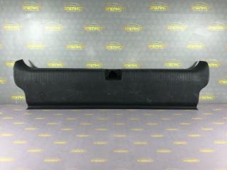 Запчасть накладка порога багажника Opel Astra