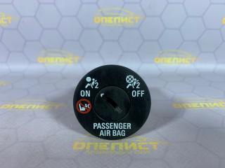 Запчасть выключатель пассажирской airbag Opel Astra