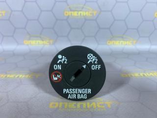 Фото запчасти кнопка airbag Opel Astra Б/У запчасть Запчасть кнопка airbag Opel Astra