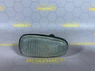 Поворотник в крыле передний Opel Astra
