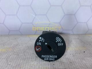 Фото запчасти кнопка airbag Opel Astra Б/У запчасть Запчасть кнопка airbag Opel Astra