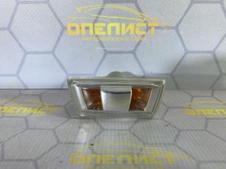 Поворотник в крыле передний Opel Astra