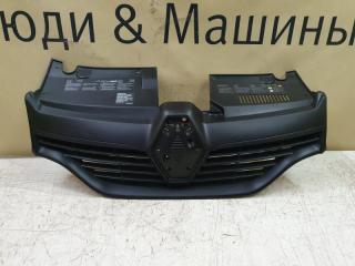 Решетка радиатора Renault Sandero