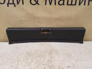 Запчасть накладка замка багажника Lada Granta