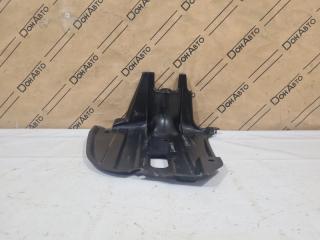 Пыльник бампера задний Toyota Avensis