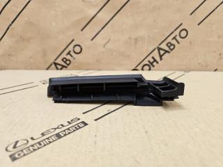 Уплотнитель двери передний левый Toyota Rav4