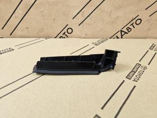 Уплотнитель двери передний правый Toyota Rav4