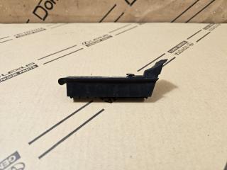 Уплотнитель двери задний левый Toyota Camry