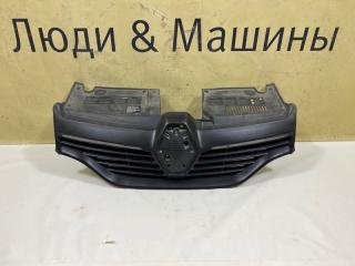 Решетка радиатора Renault Sandero