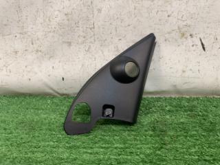 Накладка двери передняя правая Skoda Rapid