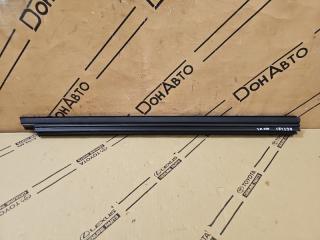 Уплотнитель двери задний правый Toyota Camry