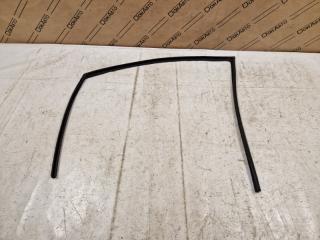 Уплотнитель двери передний левый Toyota Camry