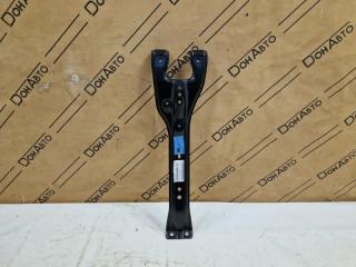 Запчасть кронштейн радиатора Subaru Forester