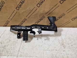 Запчасть кронштейн бампера передний правый Subaru Forester