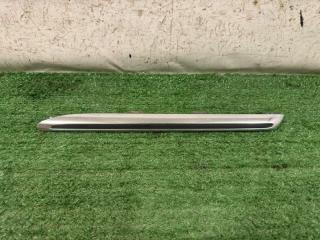 Запчасть молдинг решетки радиатора передний левый Mercedes-Benz E-Class