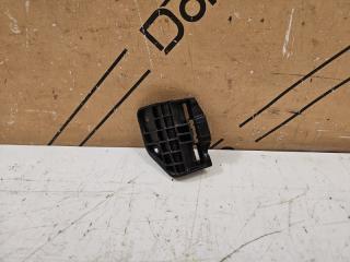 Запчасть кронштейн фары передний правый Москвич 3