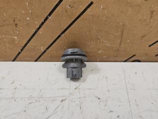 Запчасть патрон лампы Lada Niva