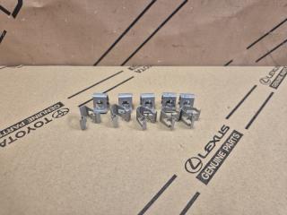 Запчасть скоба крепежная Skoda Rapid