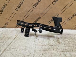 Запчасть кронштейн бампера передний правый Subaru Forester