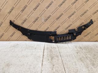 Накладка замка капота Toyota Camry