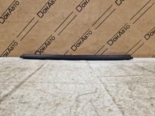 Уплотнитель двери задний Toyota Camry
