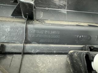 Накладка двери передняя правая H3 1