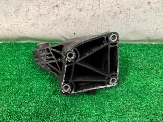 Кронштейн опоры двигателя правый GLE 166 OM642