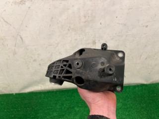 Кронштейн опоры двигателя правый GLE 166 OM642