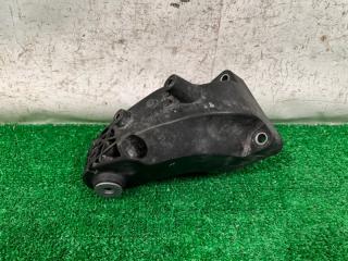 Кронштейн опоры двигателя правый GLE 166 OM642