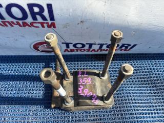 Запчасть стремянка рессоры задняя левая ISUZU ELF 2003.09.05