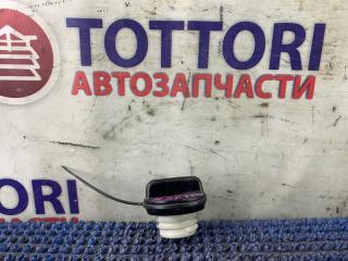 Запчасть крышка топливного бака TOYOTA VITZ 2017