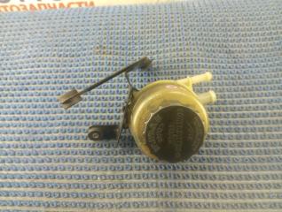 Фото запчасти бачок гидроусилителя TOYOTA ALTEZZA 2005/09 контрактная запчасть Запчасть бачок гидроусилителя TOYOTA ALTEZZA 2005/09