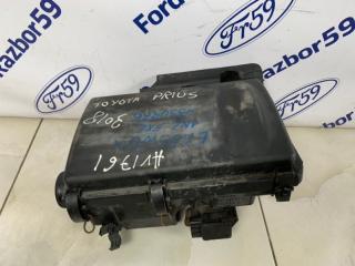 Фото запчасти корпус воздушного фильтра Toyota Prius 2006 контрактная запчасть Запчасть корпус воздушного фильтра Toyota Prius 2006