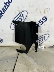 Дефлектор радиатора Ford Focus 2 2008 контрактная Дефлектор радиатора Ford Focus 2 2008