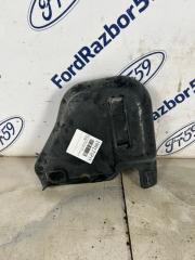 Запчасть защита топливного бака правая Volkswagen Touareg 2007