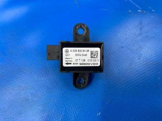 Запчасть датчик airbag Mercedes-benz S500 2008