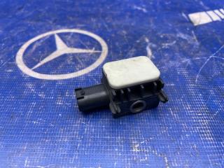 Запчасть датчик удара Mercedes-benz S500 2006