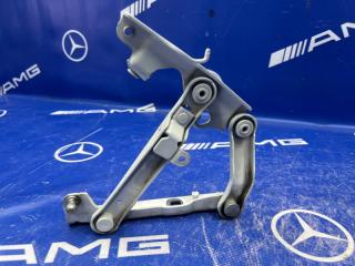 Запчасть крепление капота Mercedes-benz E320 2003