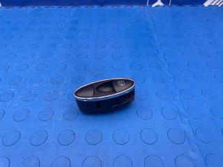 Запчасть кнопка задняя правая Mercedes-benz cls 500 2005