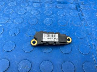 Запчасть датчик airbag задний левый Mercedes-benz E550 2008