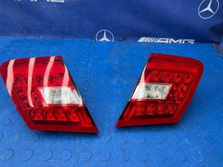 Стоп-сигнал в крышку багажника Mercedes-benz E300 2010