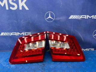 Стоп-сигнал в крышку багажника Mercedes-benz E300 2011